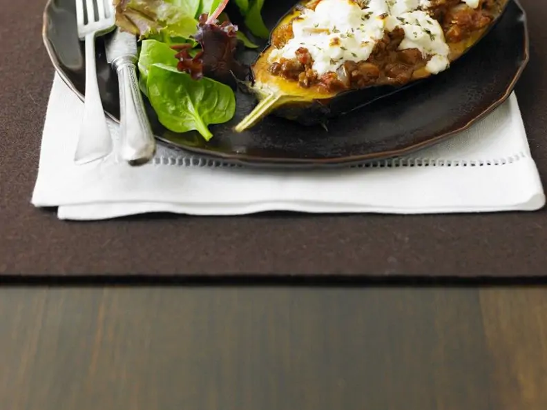 Aubergine mit Hackfleisch-Feta-Füllung