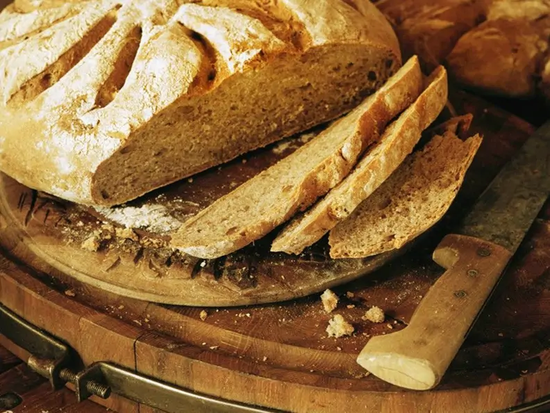 Rustikales Weizenbrot