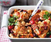 Hähnchen mit deftigem Bohnengemüse aus dem Ofen