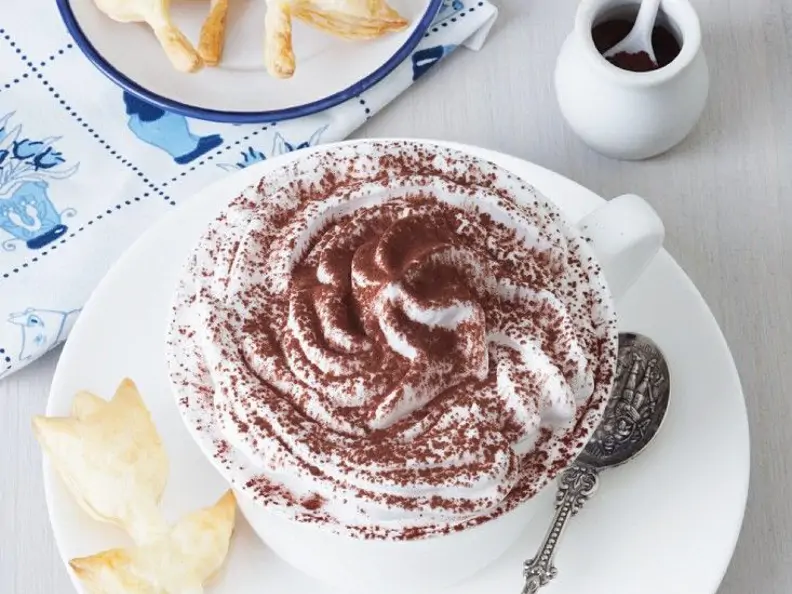 Holländischer Kaffee mit Eierlikör