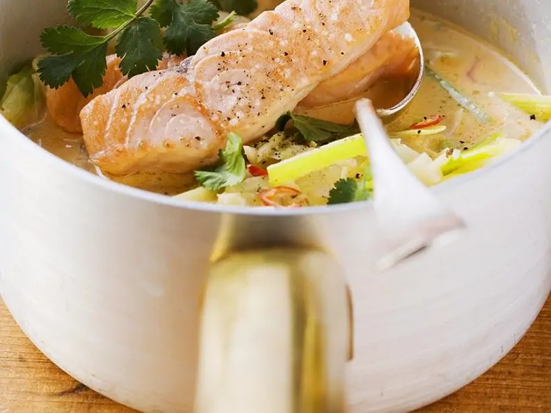 Gemüsecurry mit Lachs
