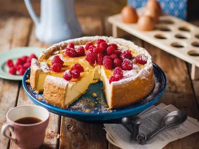 Vanille-Käsekuchen mit Himbeeren