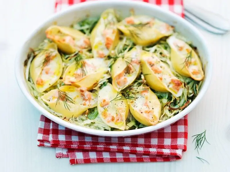 Conchiglie mit Lachsfüllung