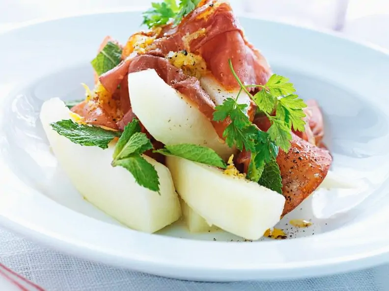 Melonensalat mit Schinken
