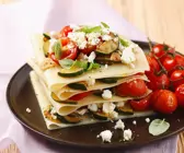 Offene Lasagne mit Gemüse und Schafskäse