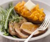 Schweinebraten mit Beilagen