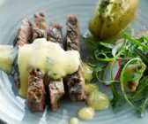 Steak vom Grill mit Bearnaise