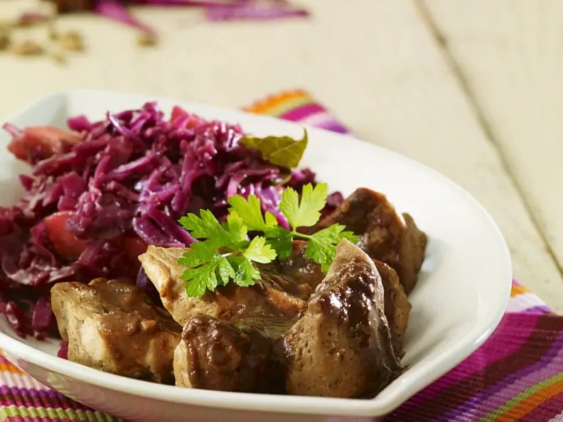 Seitan und Rotkraut