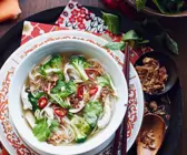 Asiatische Hühner-Gemüsesuppe