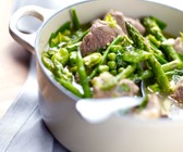 Lammtopf mit Erbsen und Bohnen