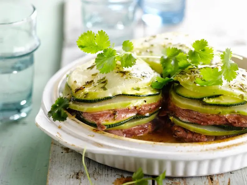 Rinderfilet mit Zucchini und Kohlrabi