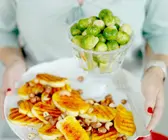 Tofu und Rosenkohl