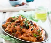 Pasta Puttanesca mit Thunfisch