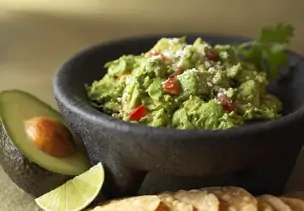 Avocadocreme mit Tomate
