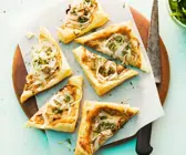 Kleine Zwiebel-Tartes