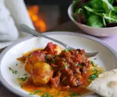 Lammgulasch mit Tomaten und Kartoffeln