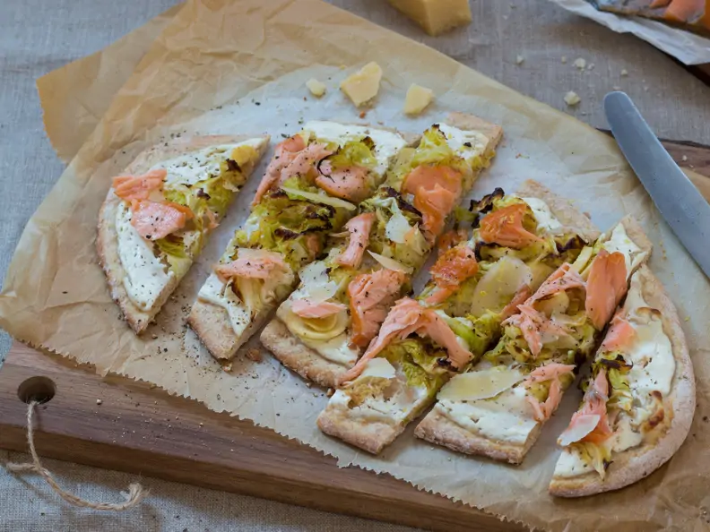 Vollkornpizza mit Wirsing