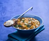 Geflügelcurry mit Spinat