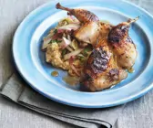 Gegrillte Wachtel mit Kichererbsenpüree