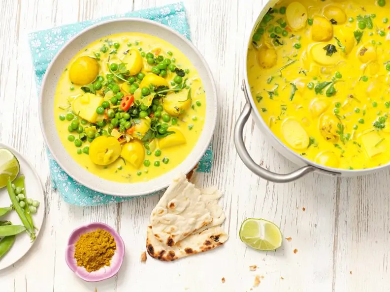 Curry mit Erbsen und Kartoffeln
