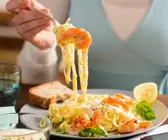 Pasta mit Garnelen und Sahnesoße