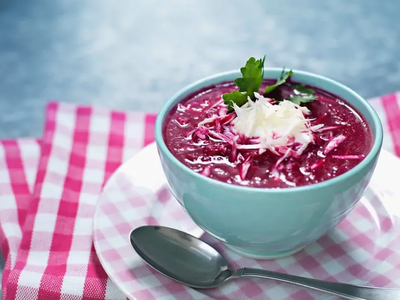 Cremige Rote-Rüben-Suppe mit Meerrettich
