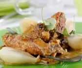 Ente mit Mandel-Birnensauce