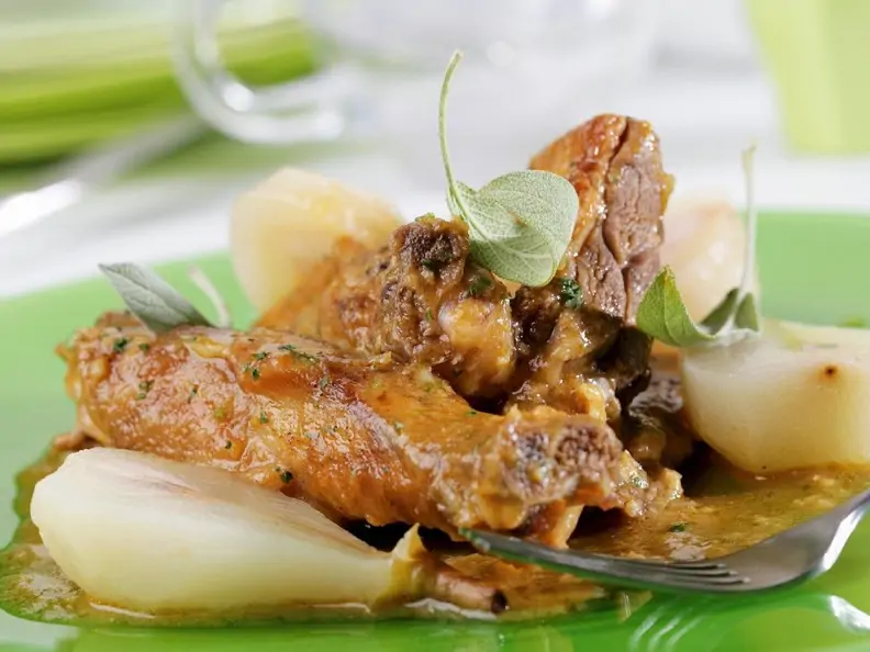 Ente mit Mandel-Birnensauce