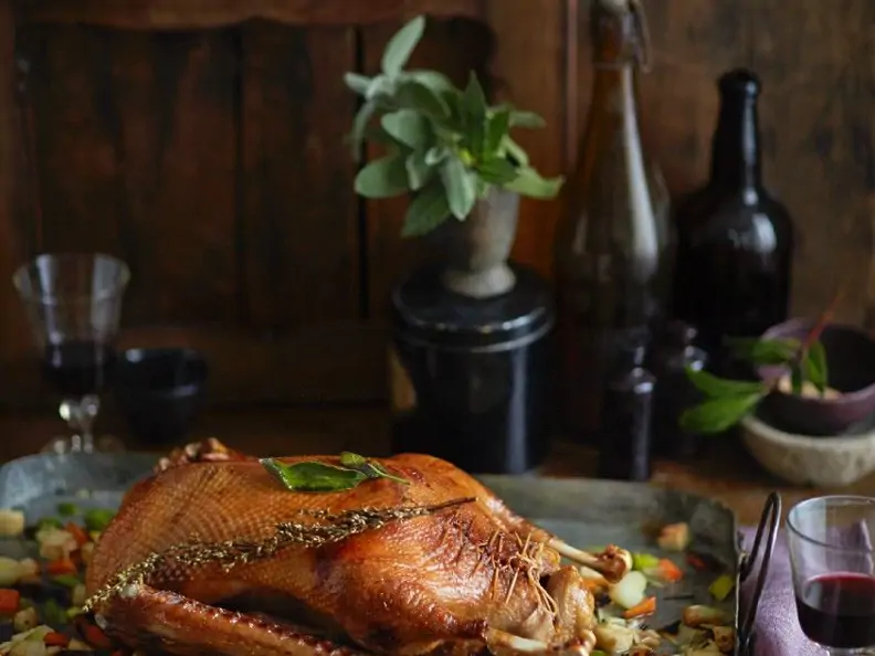 Gänsebraten mit Birnen-Semmelfüllung