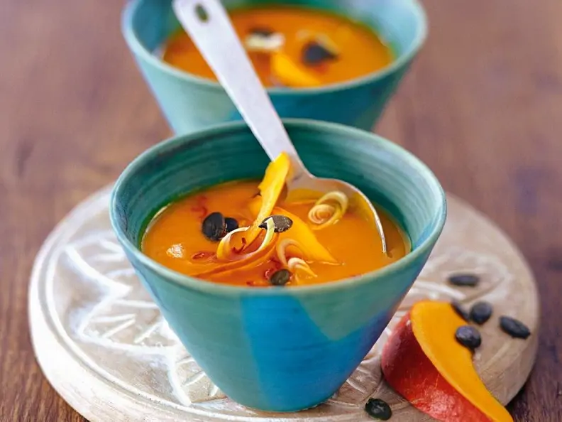 Cremige Kokos-Kürbis-Suppe