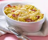 Makkaroniauflauf mit Schinken und Käse