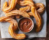 Churros mit Schokolade