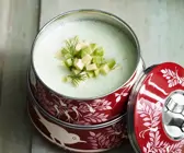 Gurkensuppe mit Dill und Avocado (kalt)