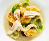 Maroni-Rosenkohlsuppe mit Wildgeflügel
