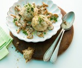 Semmelknödel mit Pilzsoße