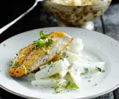 Dorade mit cremigen Schwarzwurzeln