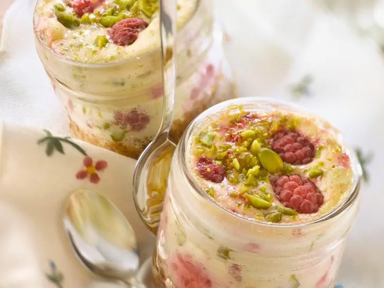 Kleine Himbeer-Cheesecakes