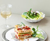 Gemüselasagne mit Pinienkernen und Ricotta