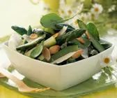 Spargel-Bohnensalat mit Mandeln
