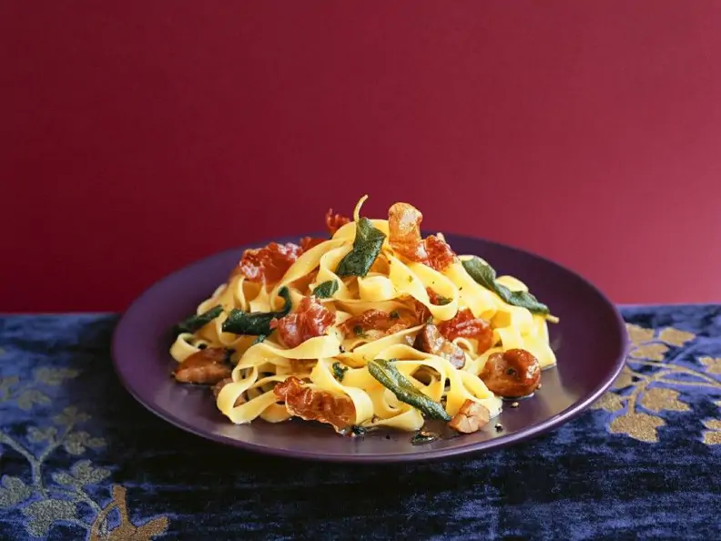 Pasta mit Schinken und Maroni