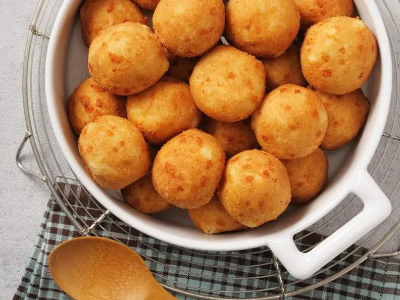 Frittierte Kartoffelbällchen