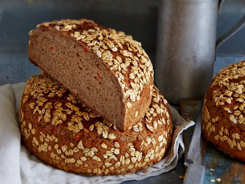 Dinkelsauerteigbrot mit Möhren