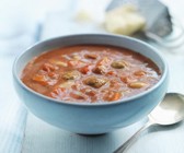 Dicke Gemüsesuppe mit Hackbällchen