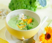 Cremige Brokkoli-Kokos-Suppe