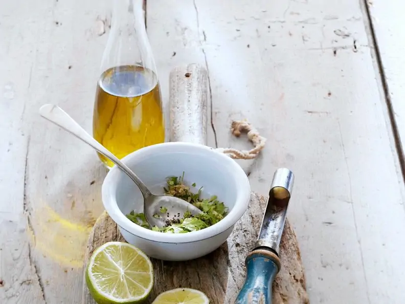 Limetten-Kräuter-Dressing