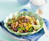 Tofu mit Lauch im Wok gebraten