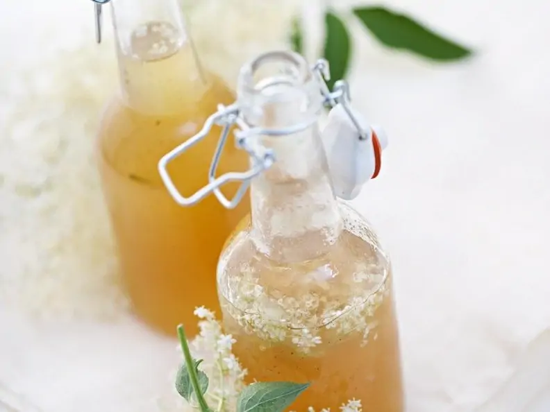 Holundersirup mit Vanille