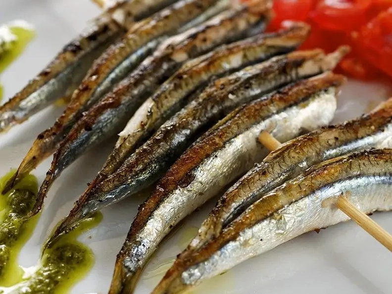 Sardellen vom Grill mit Pesto