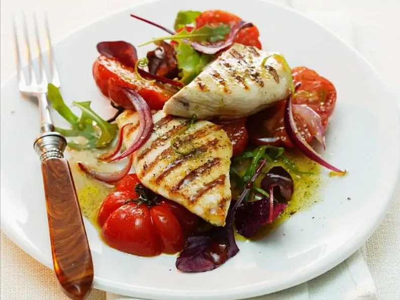 Tomatensalat mit Thunfischsteaks und Vanille-Dressing