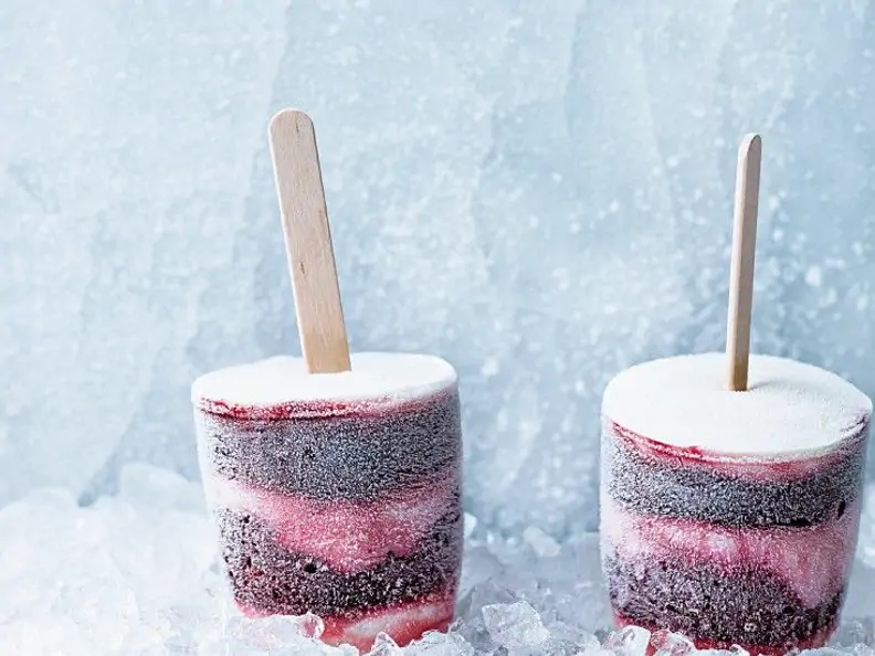 Beeren-Joghurteis